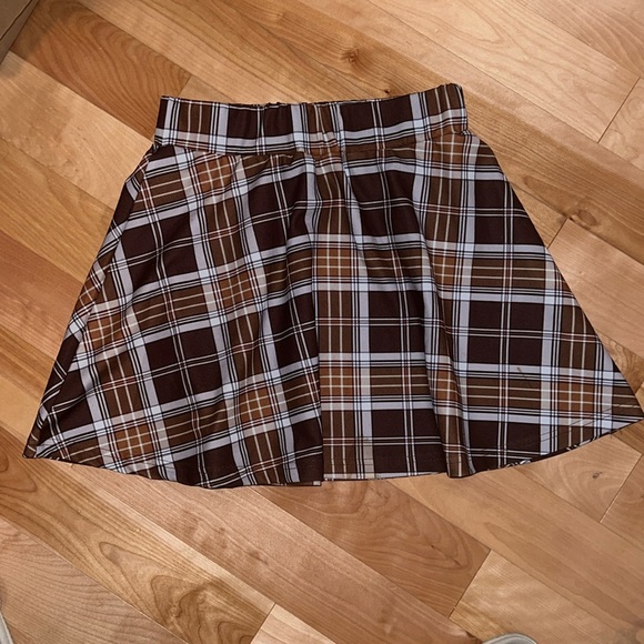 Dresses & Skirts - Brown plaid schoolgirl Skirt Sz S
